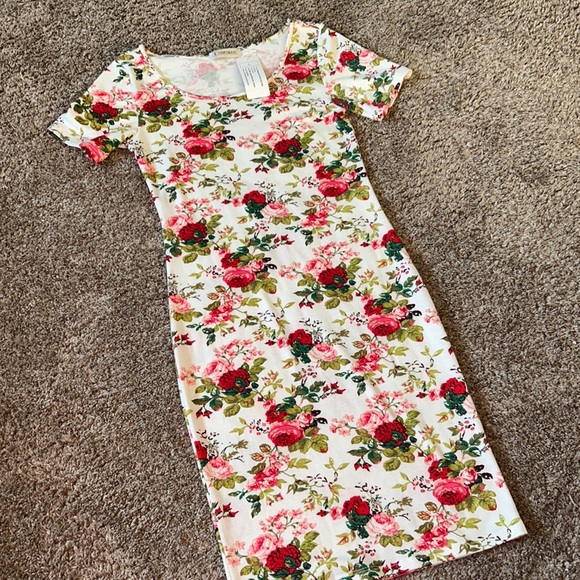 Tomswear New Rose Floral Print Short Sleeve Pencil Dress Size Large - Picture 1 of 9